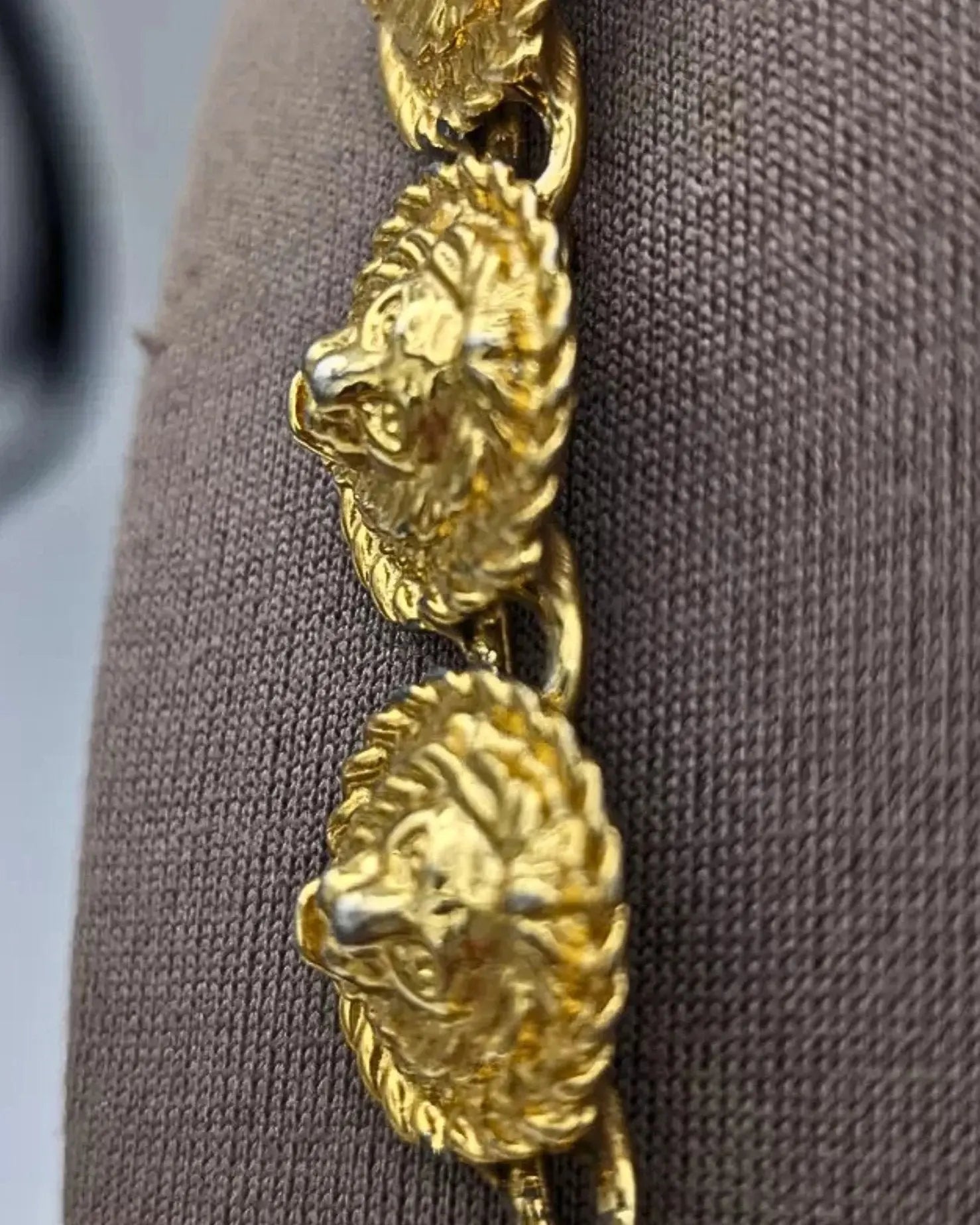 Vintage Lion Head Necklace AUMI