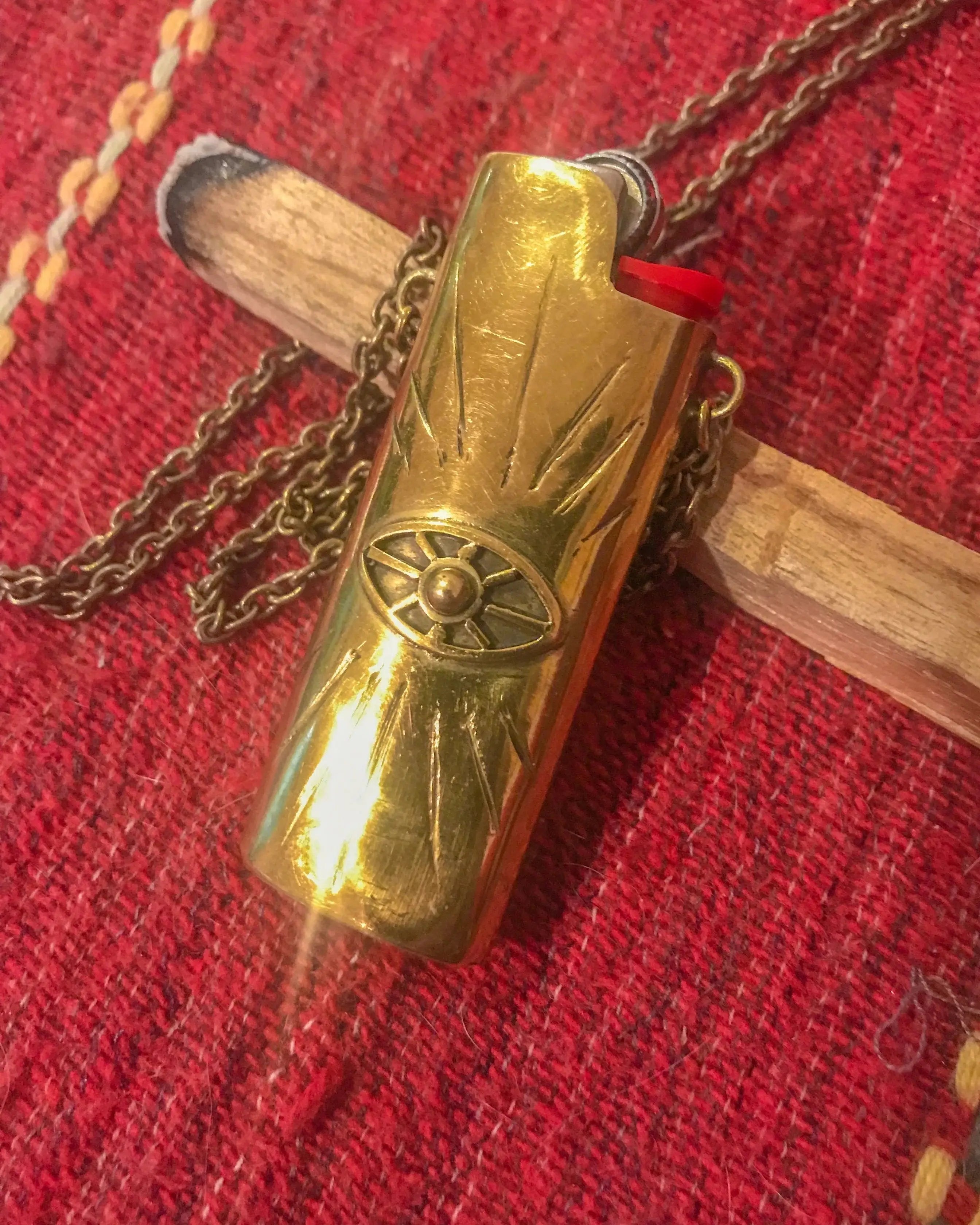 Eye Lighter Necklace AUMI